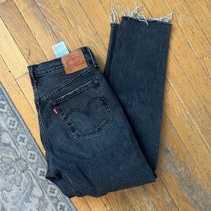 black wash levi’s